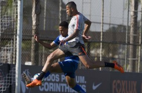 O atacante Jonathas durante jogo-treino contra o So Caetano