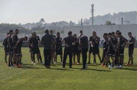 Elenco reunido para o treino deste sbado no CT Joaquim Grava