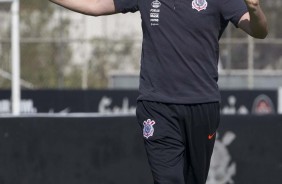 Osmar Loss comandou o time no treino que prepara a equipe para a volta do Brasileirão