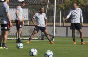 Teve treino no CT Joaquim Grava nesta segunda-feira