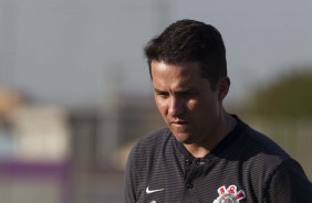 O técnico Osmar Loss comandou o treino de reapresentação do elenco após vitória contra o Botafogo