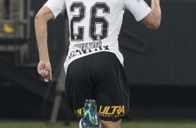 Rodriguinho acertou um lindo gol contra o Botafogo, na Arena Corinthians