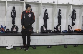 Lateral Fagner no vestirio do Morumbi antes do jogo contra o So Paulo