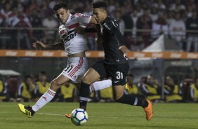 Marquinhos Gabriel em jogada durante partida contra o So Paulo, no Morumbi