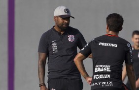 Coelho durante treinamento desta segunda-feira no CT