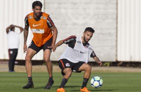 Vilson e Clayson no treinamento desta segunda-feira no CT Joaquim Grava