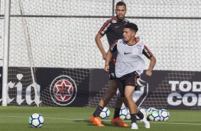 Volante Douglas no treinamento de hoje no CT Joaquim Grava