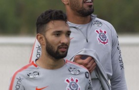 Clayson e Jonathas no treino de hoje no CT Joaquim Grava