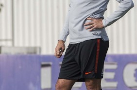 O meia Danilo no treinamento desta terça-feira; Foco é o Cruzeiro