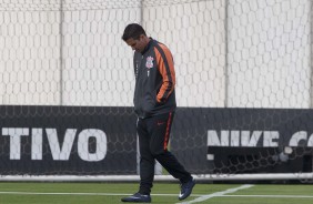 Osmar Loss arma o time para enfrentar o Cruzeiro no último treinamento antes do duelo