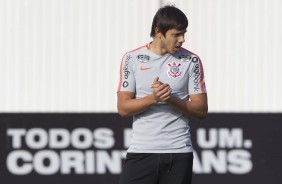 Romero treina com a equipe na preparação para o duelo contra o Cruzeiro