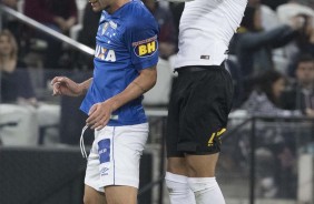 Lo Santos durante jogo contra o Cruzeiro, na Arena Corinthians, pelo Brasileiro