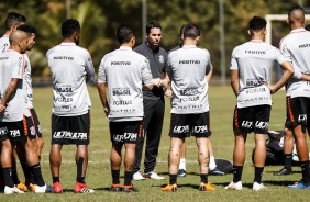 Osmar Loss e elenco durante o treino desta manh no CT do Brasiliense