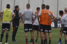 Elenco j trabalha no CT aps vencer o Vasco, na manh do ltimo domingo