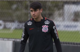 ngelo Araos no seu primeiro treino como jogador do Corinthians