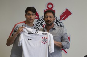 Ángelo Araos, novo reforço do Corinthians, e Duílio Monteiro