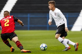 Lucas Piton durante partida contra o Sport, pelo Brasileiro sub-20