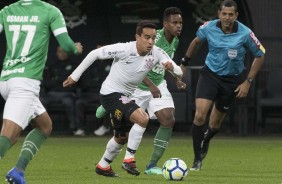 Jadson teve boa participao na vitria por 1 a 0 contra a Chapecoense, na Copa do Brasil