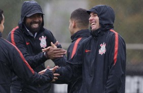 Dyego Coelho durante o treino de hoje no CT Joaquim Grava; Tarde é de chuva em São Paulo