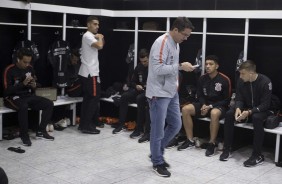 Osmar Loss no vestiário antes do jogo contra o Colo-Colo, no Chile