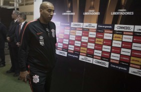 Sheik no vestirio antes do jogo contra o Colo-Colo, no Chile