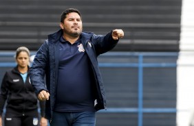 Treinador Eduardo Barroca durante empate contra o Vitória por 1 a 1, pelo Brasileiro sub-20