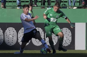 Araos durante jogo contra a Chapecoense, pelo Brasileirão, na Arena Condá