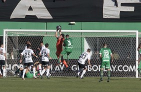 Chapecoense pressionou e chegou a virada contra o Corinthians, pelo Brasileirão