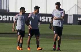 Clayson, Marquinhos Gabriel e Pedro Henrique no treino desta tarde no CT Joaquim Grava