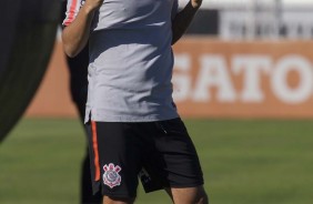 Clayson treina para o duelo contra a Chapecoense, pelo Brasileirão