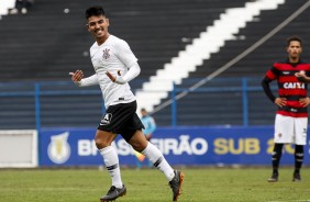 Fabrcio Oya marcou o gol do Corinthians contra o Vitria, pelo Brasileiro sub-20