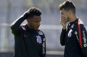 Paulo Roberto e Pedro Henrique no CT Joaquim Grava durante treino