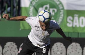 Roger durante jogo contra a Chapecoense, pelo Brasileiro, na Arena Cond