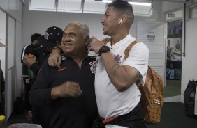 Ralf e Ceará no vestiário da Arena Condá antes do jogo contra a Chapecoense