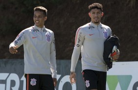 Pedrinho e Douglas em Chapecó para o treino desta segunda-feira