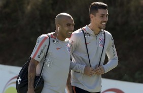Sheik e Danilo Avelar no treinamento em Chapecó