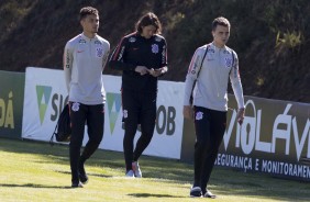 Thiaguinho, Cássio e Rodrigo Figueiredo no treino desta segunda-feira em Chapecó