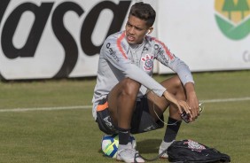 Pedrinho no ltimo treino do Corinthians em Chapec