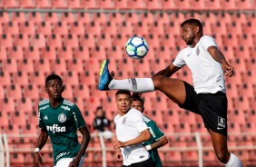 Nathan durante jogo contra o Palmeiras, agora válido pelo Brasileiro Sub-20