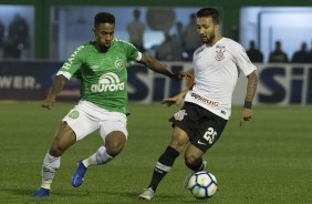 Clayson atuando contra a Chapecoense, pela Copa do Brasil