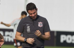 Osmar Loss precisa levar o Corinthians à vitória para evitar desespero no final do Brasileirão