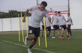 Pedrinho durante o treino com foco no jogo contra o Fluminense, pelo Brasileirão