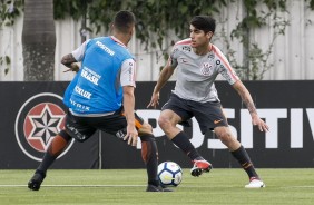 Jogadores durante o treinamento desta sexta-feira no CT Joaquim Grava