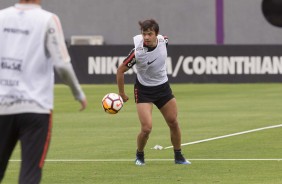 Atacante Romero no treino desta segunda-feira.