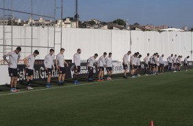 Jogadores treinam para enfrentar o Colo-Colo pela Libertadores da América.