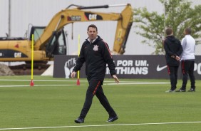 O Corinthians de Osmar Loss enfrenta o Colo-colo nesta quarta-feira.