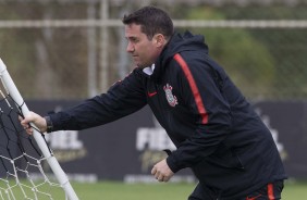 Osmar Loss comandou a equipe no treino em preparação para a Libertadores