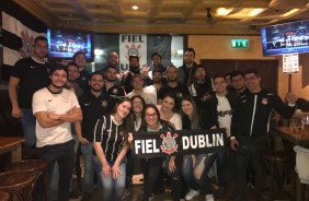 Corinthianos assistem s partidas e torcem juntos pelo Timo em pub irlands