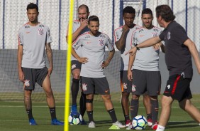 Jogadores durante o ltimo treino antes de enfrentar o Atltico-MG