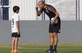 Roger e filho no treino desta tarde no CT do Timão